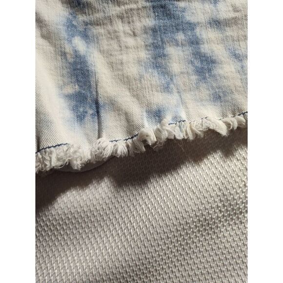 Vintage 90s Jordache Women's 28 Waist Tie Dye Denim Snap Shorts‎ - Picture 3 of 7